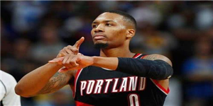 利拉德看表是什么梗