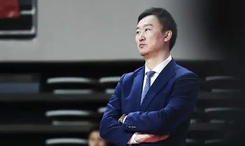 刘维伟成为新赛季青岛男篮的主教练
