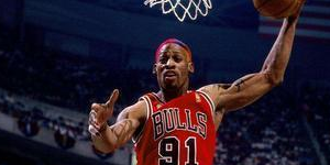 罗德曼为什么没有被公牛退役