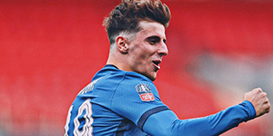 芒特为什么穿19号