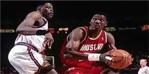 奥拉朱旺在哪个队退役