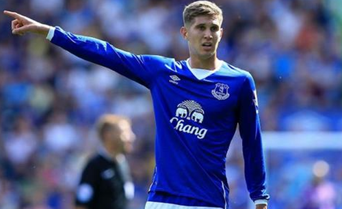 斯通斯是什么类型的后卫