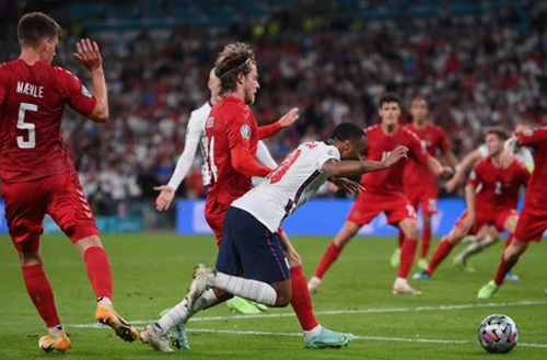 斯特林为什么叫跳水