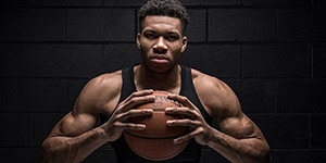 字母哥为什么叫垫脚哥