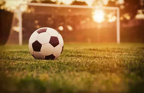 足球中漏人是什么意思