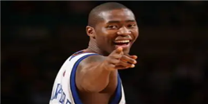 贾马尔克劳福德什么时候退役的