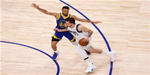 5月25日NBA季后赛勇士vs独行侠 独行侠获得比赛胜利