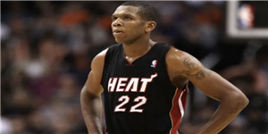 詹姆斯琼斯为啥混的这么好