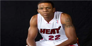 詹姆斯琼斯几个总冠军