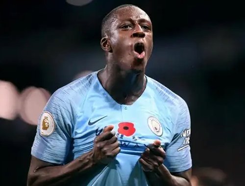 本杰明·门迪怎么了