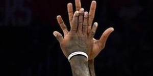 伦纳德的手有多大