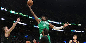 罗伯特威廉姆斯什么位置