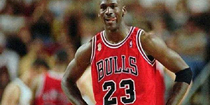 23号球衣是谁穿的