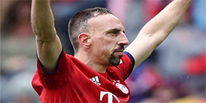 里贝里脸上的疤怎么回事