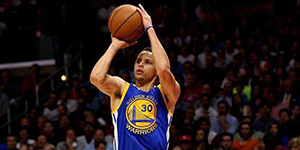 库里投篮球正确姿势图一览