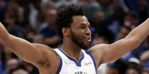 维金斯什么时候交易到勇士的