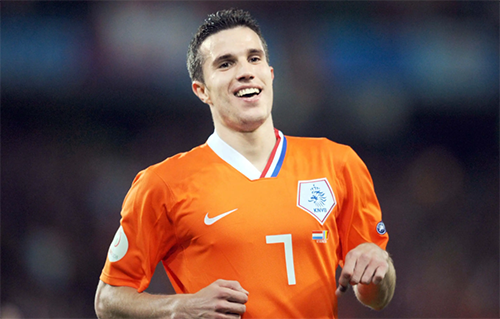 荷兰队范佩西退役了吗