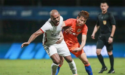 中超：6月16日山东泰山4比0横扫长春亚泰 刘伟国2次大失误