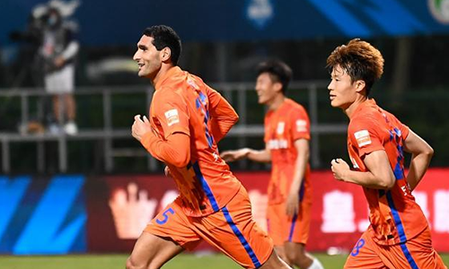 中超：6月21日山东泰山3比0完胜大连人 喜获三连胜