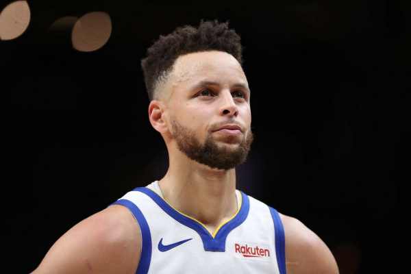 库里是什么时候出名的？