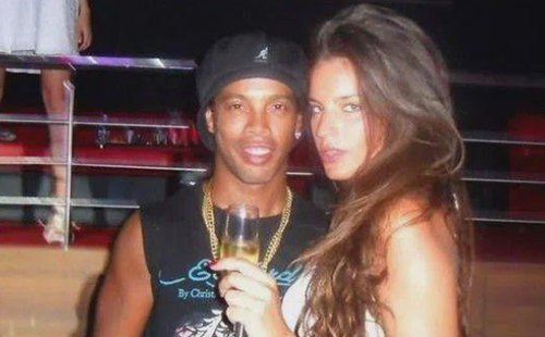 罗纳尔迪尼奥为什么不自律