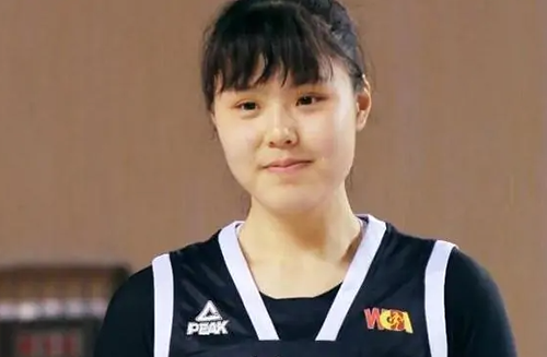 李月汝什么星座