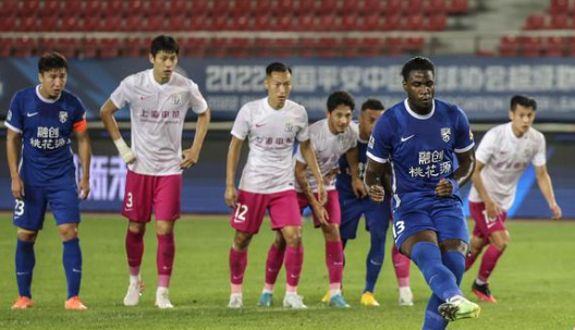 中超：7月3日武汉三镇4比2力压上海申花 马尔康戴帽斯坦丘世界波