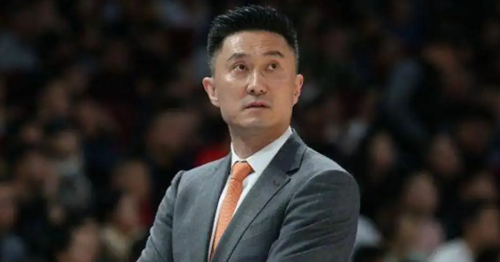 中国男篮主教练是谁2022