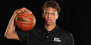 凯斯勒爱德华兹的防守如何