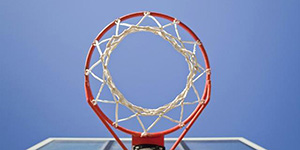 进攻篮板球和防守篮板球的区别是什么