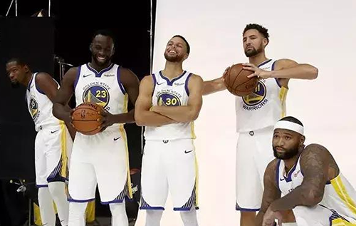 nba媒体日是哪一天