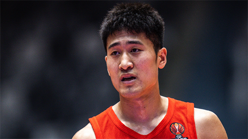 姜伟泽是草根吗