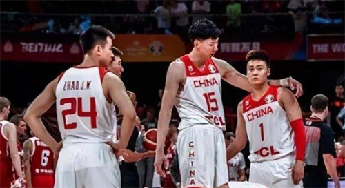 周琦为什么叫周一板