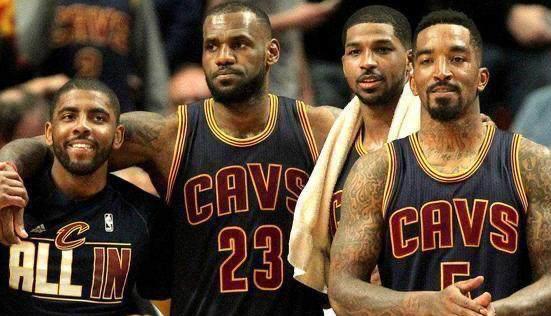 库里单场最高分是多少?