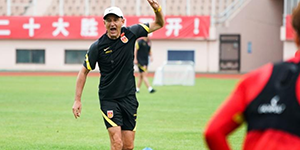 东亚杯国足3比0韩国比赛回顾