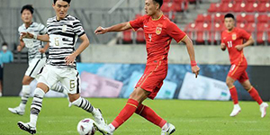 国足走入历史低谷难翻身