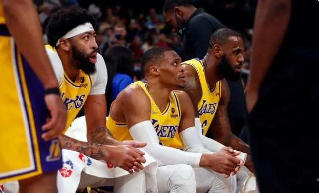 詹姆斯下赛季场均16.2分就可登顶历史得分王