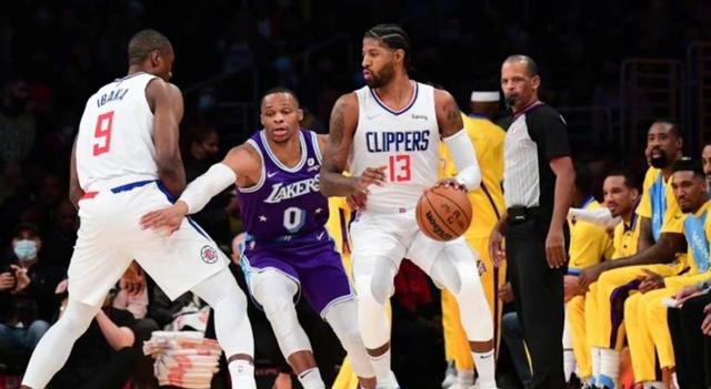 上赛季哪7队缴纳了奢侈税