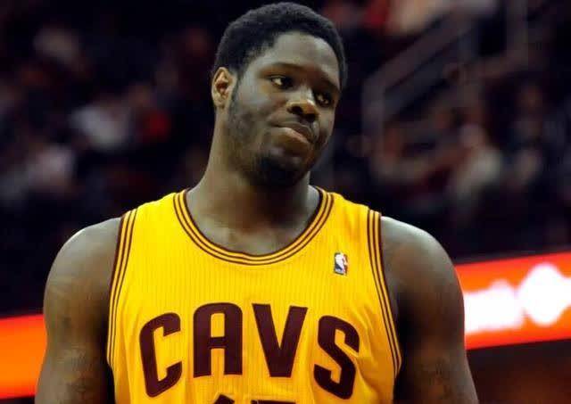 字母哥为何当年15顺位才选中