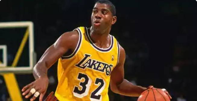 魔术师约翰逊获得过几个冠军