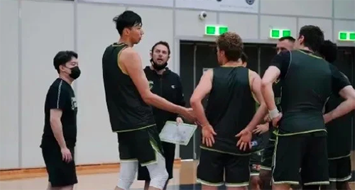 周琦最早在哪个队