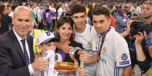 欧冠杯和欧冠是一回事吗