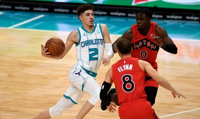 猛龙“小库里”2场125分 休赛期统治街球联赛