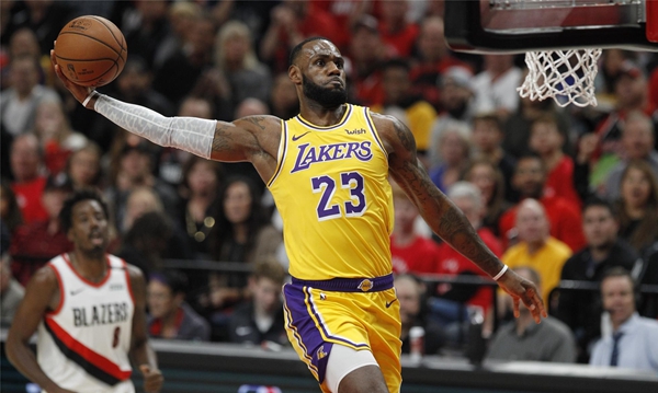 詹姆斯获得几次得分王