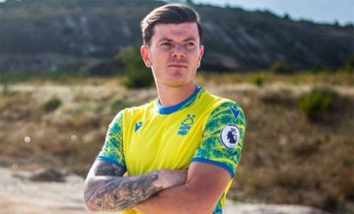 诺丁汉森林客场球衣简介