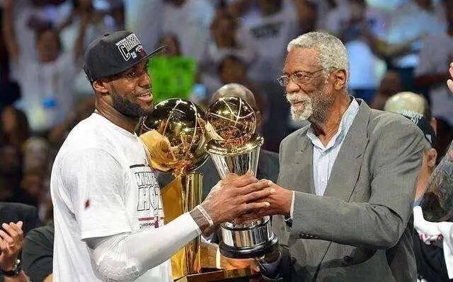 拉塞尔去世后 谁有资格替他颁奖