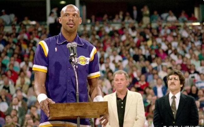 天勾贾巴尔几次获得总冠军