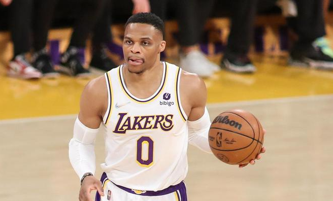 威少mvp赛季是哪一年