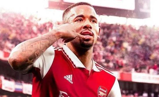 热苏斯什么时候加盟曼城