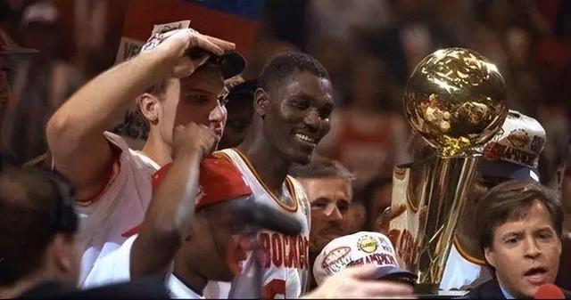 生涯狂砍41689分 总得分最高的无冕之王卡尔马龙